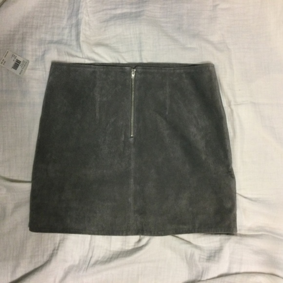 Suede Skirt. NWT - Picture 3 of 6